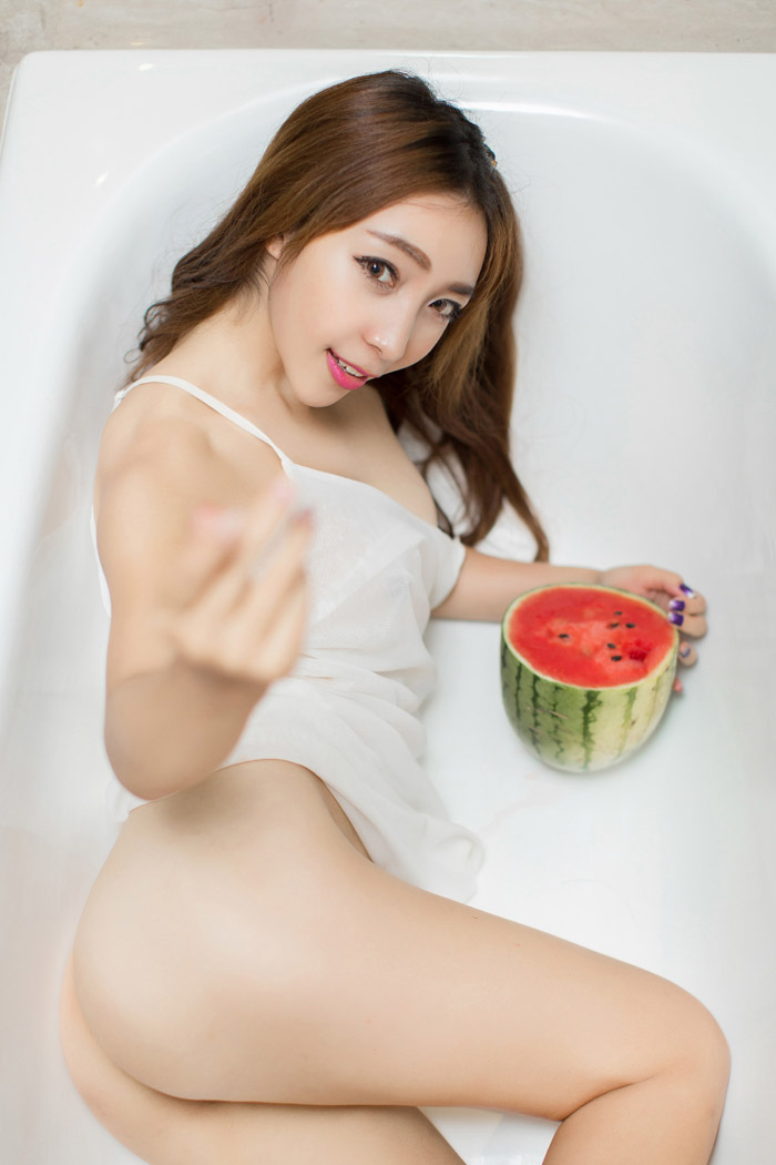 兔女郎黄歆苑奶油